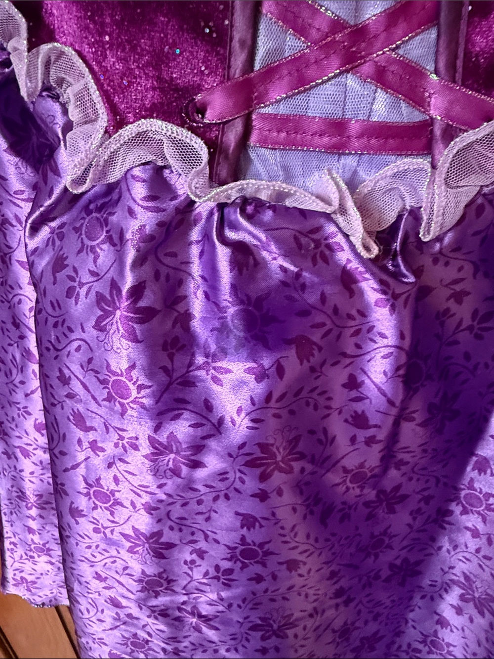 Disney Rapunzel - Picture 4 of 5